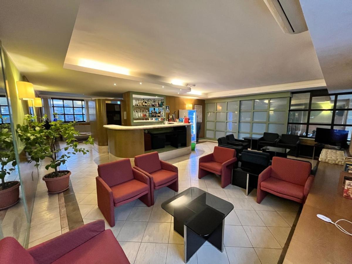 Hotel La Goletta Binasco Exteriér fotografie
