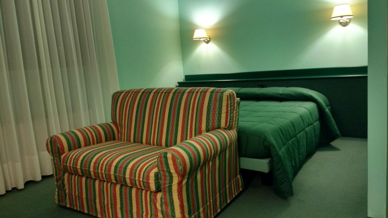 Hotel La Goletta Binasco Exteriér fotografie